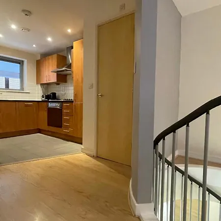 4- Bedroom , 1 Living Room Flat Near Emirates Stadium London Exterior foto